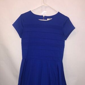 Horizontal & Vertical Line Free-Flowing Dress